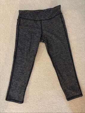 Old Navy Girls Black & Gray Space-Dye Capri Leggings